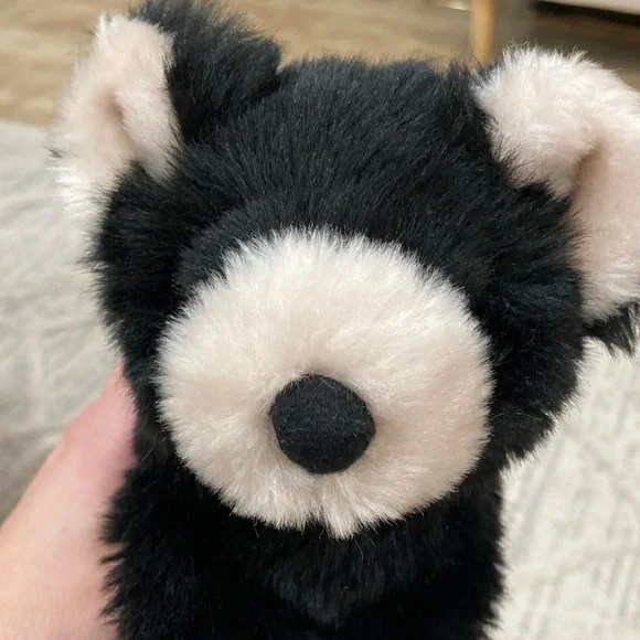 *Posting for lopsybun* American girl Kayla’s pet bear - Picture 2 of 3